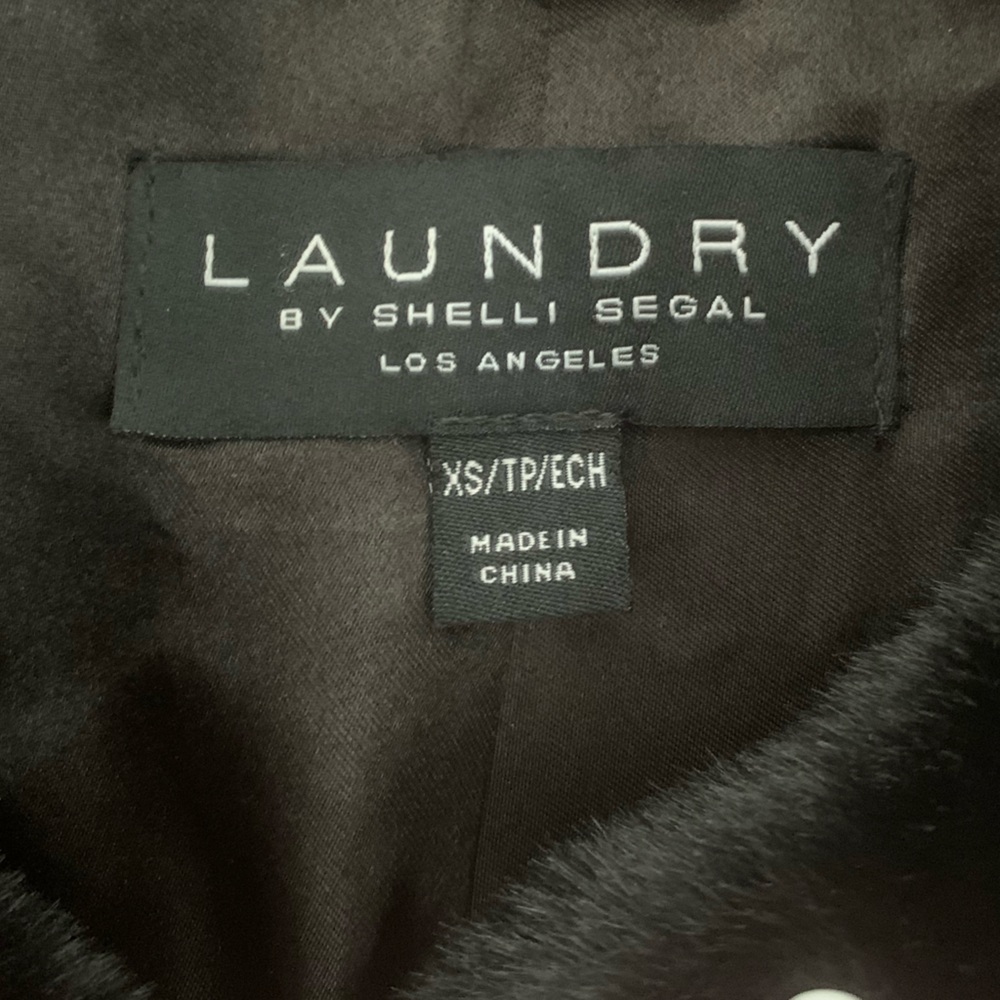 Laundry By Shelli Segal Black Faux Fur Cape Coat Size XS - Picture 3 of 4